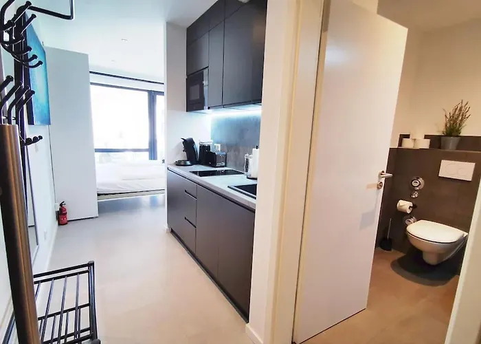 Hh 06 By Rockchair - Superhost Status - Modernes Mit Sonnigem Balkon & Premium Boxspringbetten In Winterhude - Geheimtipp Hamburg