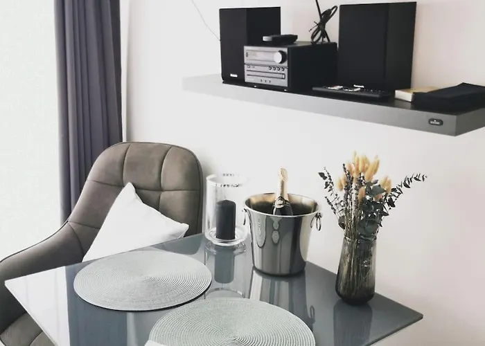 Apartament Hh 06 By Rockchair - Superhost Status - Modernes Mit Sonnigem Balkon & Premium Boxspringbetten In Winterhude - Geheimtipp *