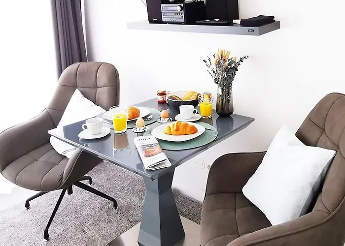 Apartament Hh 06 By Rockchair - Superhost Status - Modernes Mit Sonnigem Balkon & Premium Boxspringbetten In Winterhude - Geheimtipp