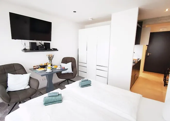 Apartament Hh 06 By Rockchair - Superhost Status - Modernes Mit Sonnigem Balkon & Premium Boxspringbetten In Winterhude - Geheimtipp Hamburg