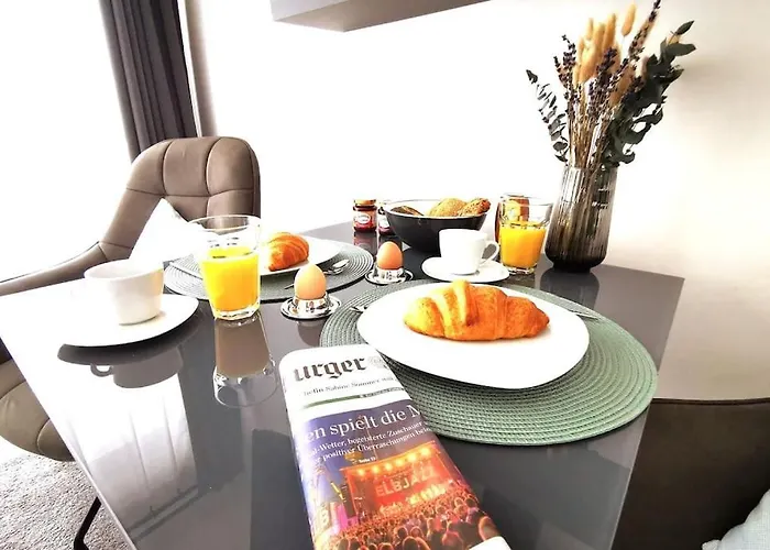 Hh 06 By Rockchair - Superhost Status - Modernes Mit Sonnigem Balkon & Premium Boxspringbetten In Winterhude - Geheimtipp