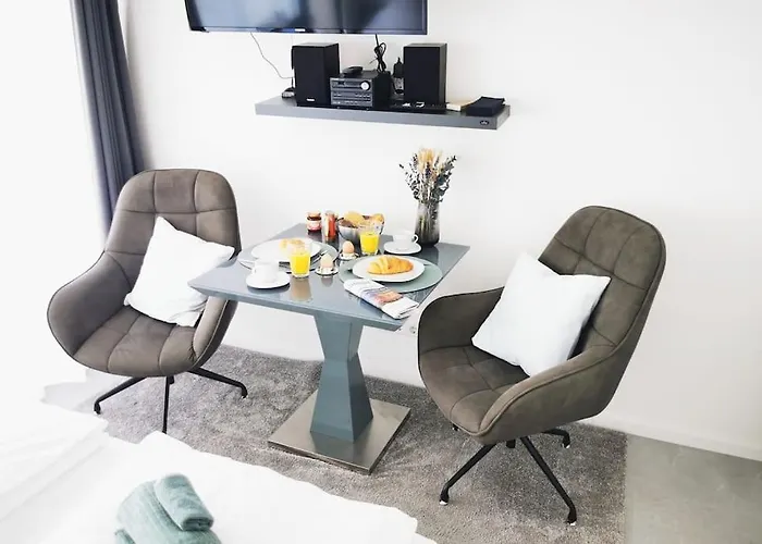 Hh 06 By Rockchair - Superhost Status - Modernes Mit Sonnigem Balkon & Premium Boxspringbetten In Winterhude - Geheimtipp * Hamburg