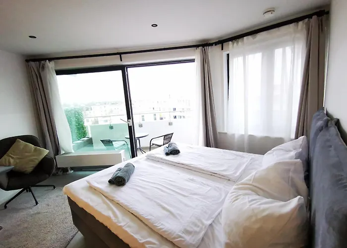 Hh 06 By Rockchair - Superhost Status - Modernes Mit Sonnigem Balkon & Premium Boxspringbetten In Winterhude - Geheimtipp Hamburg